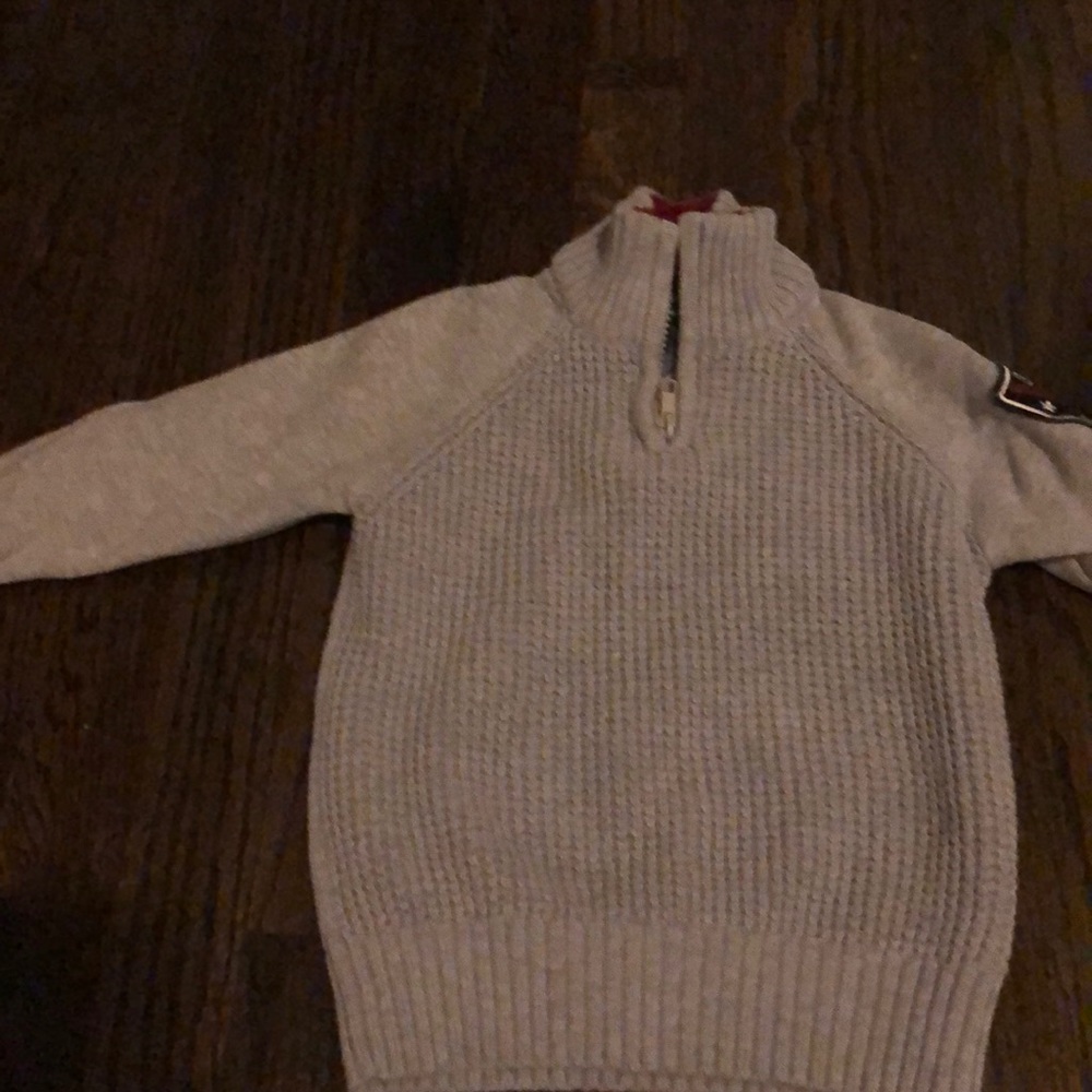 Tommy Hilfiger sweater 4t